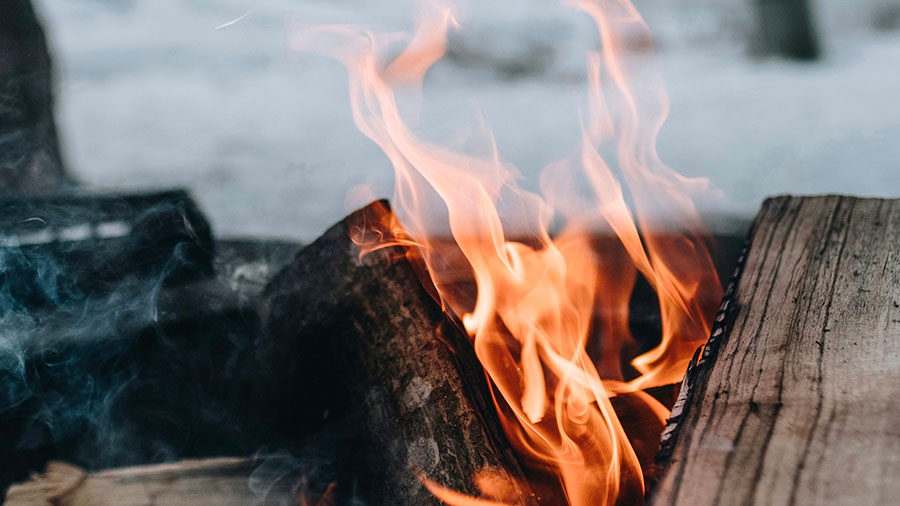 12 20 mdm Le feu, qui ne s'éteint pas